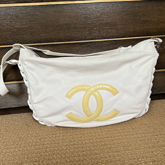 White Chanel Hobo shoulder bag - Picture 1 of 8